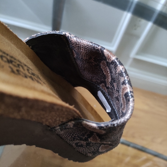 Naot Epanema Slide Sandals Python Print 39/8 - Picture 9 of 9